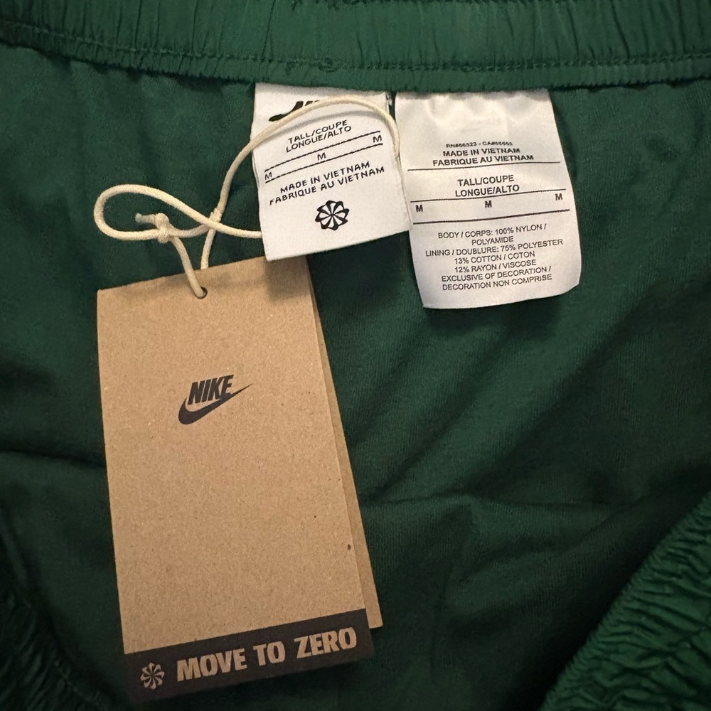 Nike dark green athletic shorts - Picture 5 of 5